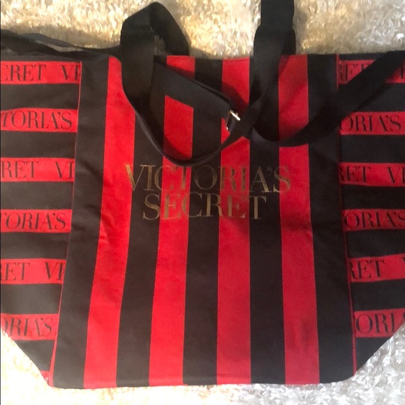 Victoria's Secret Handbags - Victoria’s Secret Black and Red Large Travel Bag